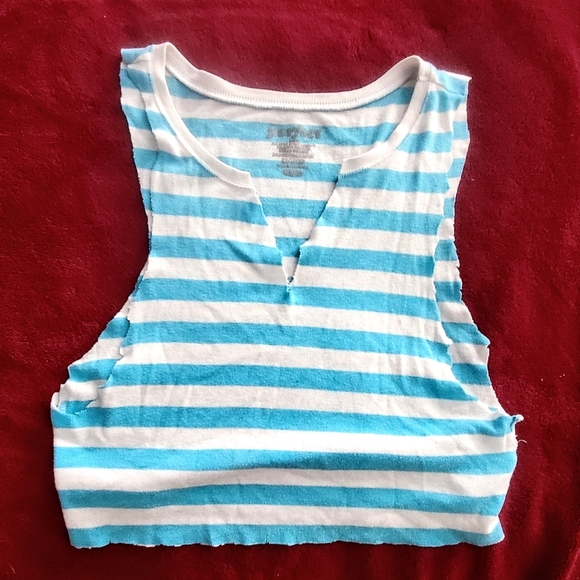 blue v neck croped halter top - Picture 1 of 4